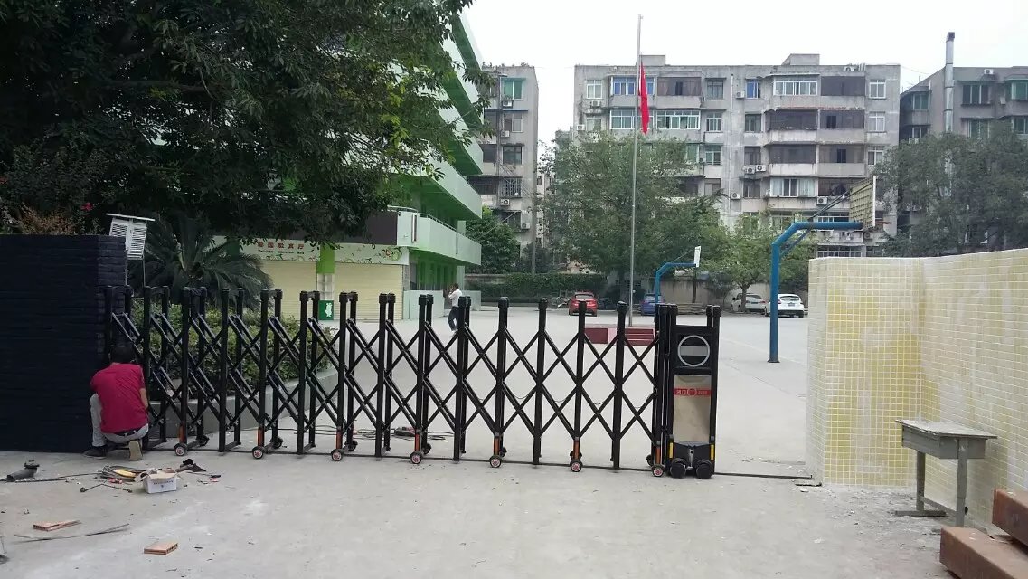 东营垦利区东营垦利区深圳市伸缩门